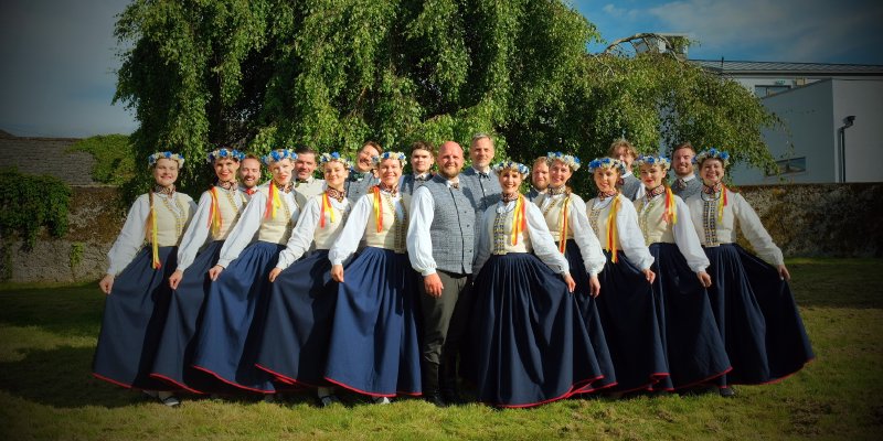 (Pa) Saules Ceļu Izdejot